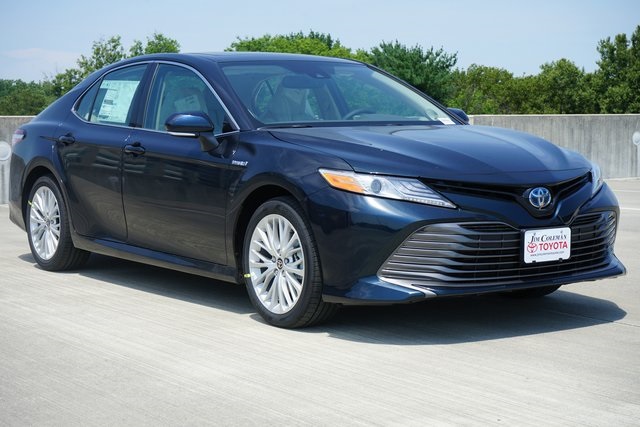 New 2020 Toyota Camry Hybrid XLE FWD 4D Sedan